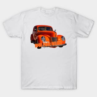 1940 Ford Deluxe 5 Window Coupe T-Shirt